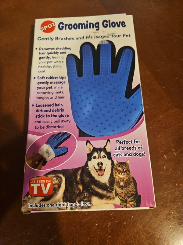 Spot Grooming Glove