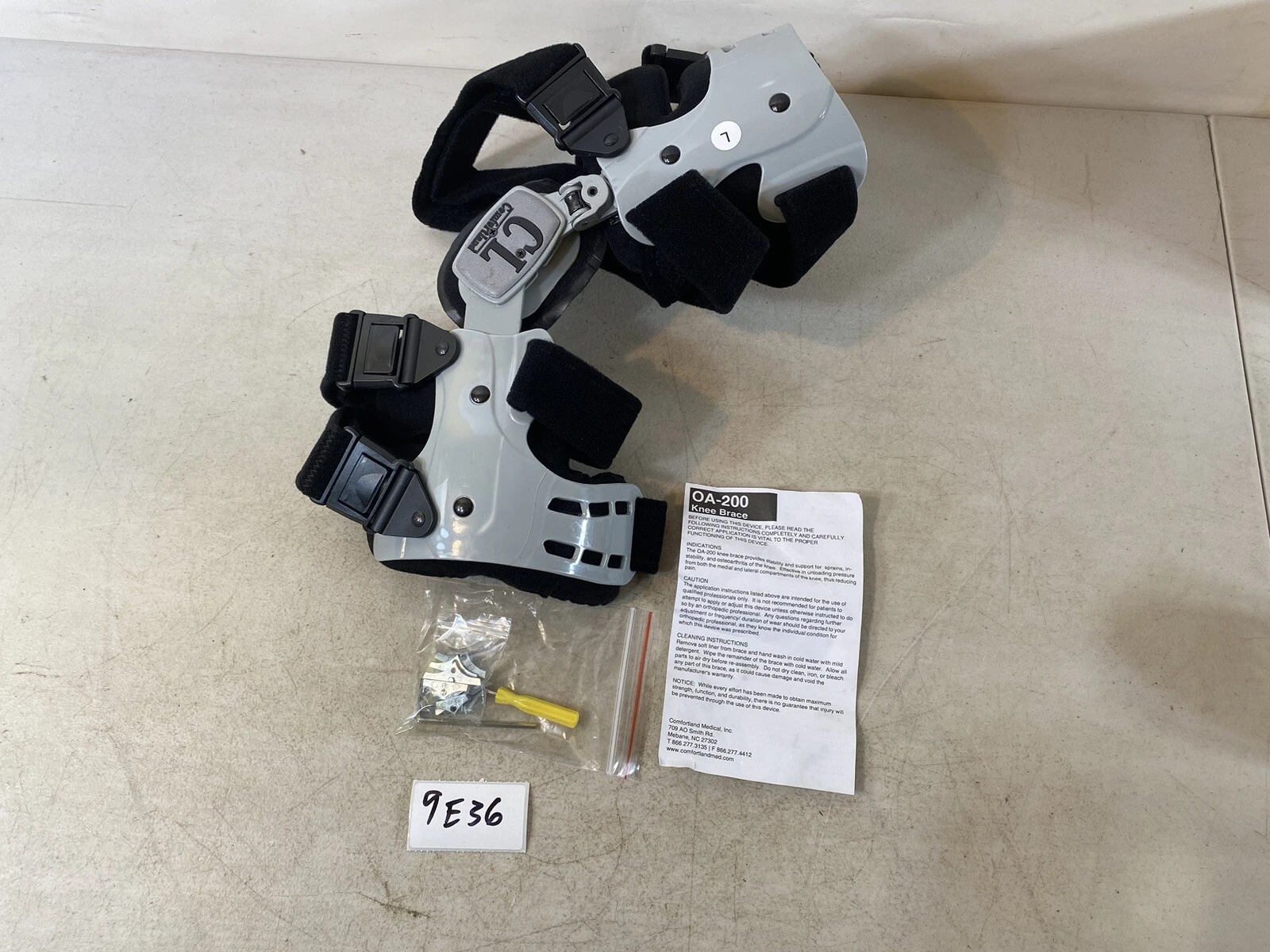 Comfortland OA Knee Brace LEFT OA-200-L Hinged Adjustable Suspension Sleeve 9E36