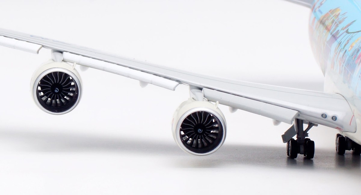 SQ Wings 1:200 Korean Air Boeing B747-8 Diecast Aircraft