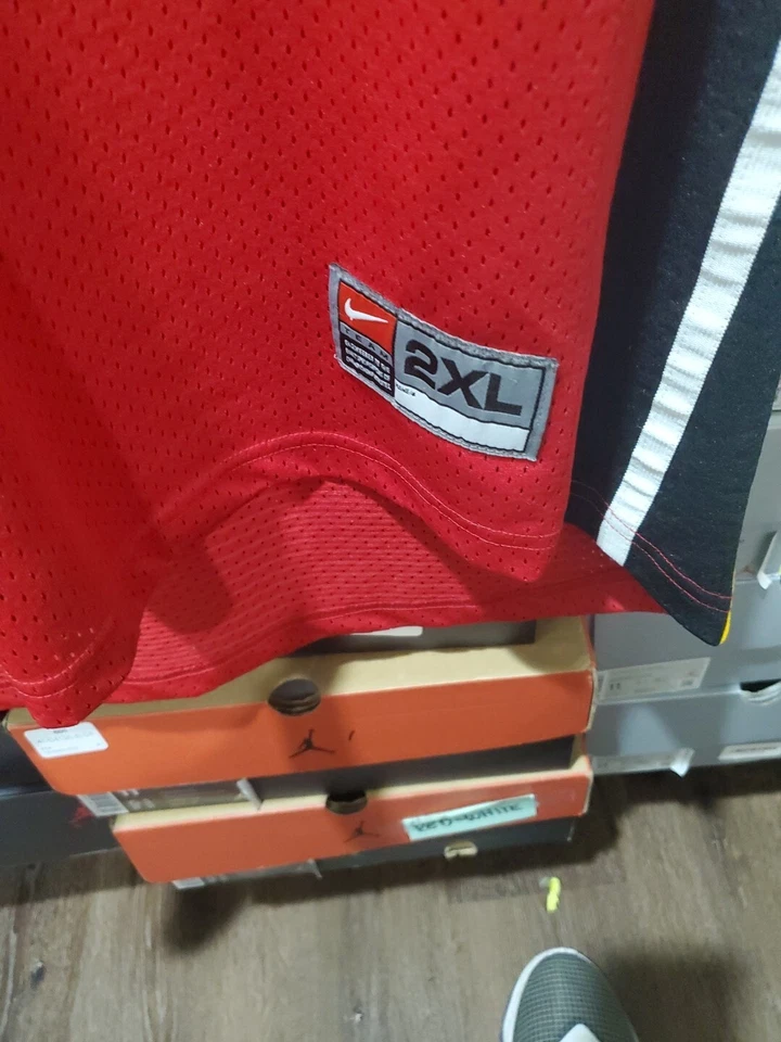 Camiseta deportiva Alonzo Mourning Nike Miami Heat talla 2XL usada.  Foto 2 de 3