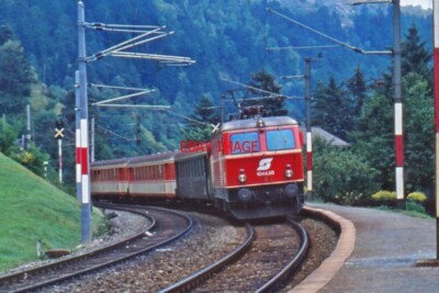 PHOTO  AUSTRIAN RAILWAYS LOCO 1044 55 PATCH AUSTRIA   1980