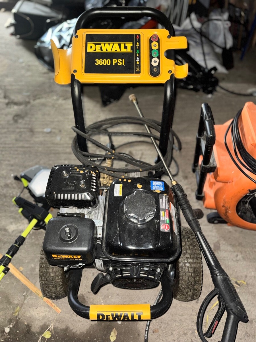 DEWALT DXPW3625 3600 PSI 2.5 GPM HONDA GX200 Cold Water