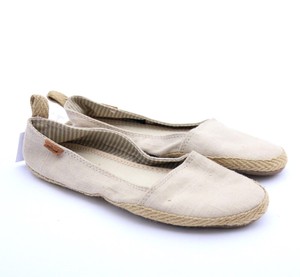 sanuk espie slip on