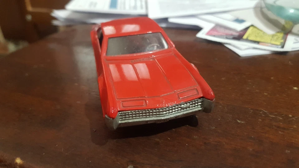 POLITOYS EXPORT 567  1/43 OLDSMOBILE TORONADO ROSSO RUOTE IN GOMMA VINTAGE - Immagine 2 di 4