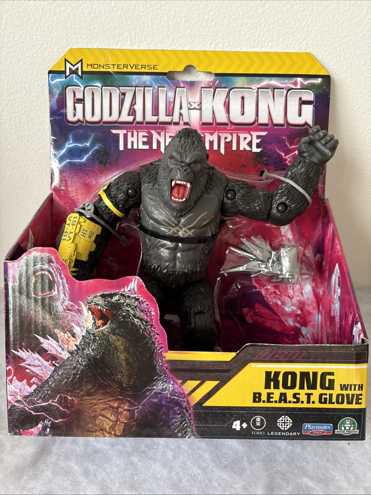 Godzilla x Kong The New Empire Kong with B.E.A.S.T glove Collectible Action Fig