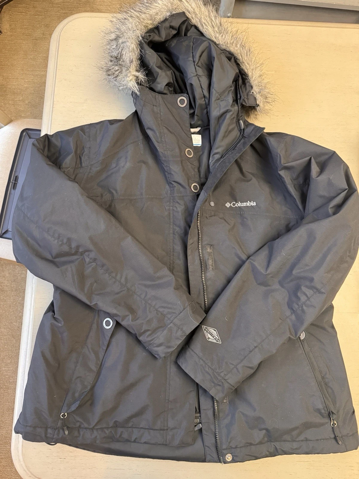 Black Colombia Women's Ski Snow Winter Jacket Coat Size Large In EUC Waterproof