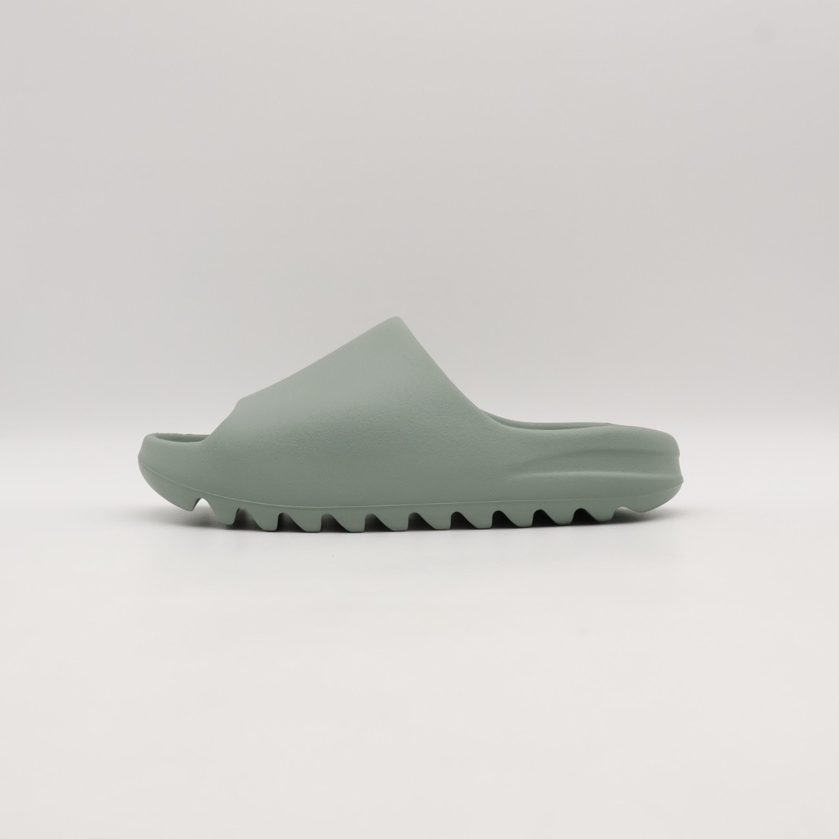 adidas YEEZY Slide Salt イージー サンダル 28.5 adidas Yeezy Slide Salt Men's - ID5480 - US
