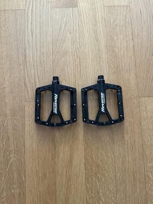 Reverse Components Black One Plattformpedale Flatpedals Enduro/Downhill/MTB