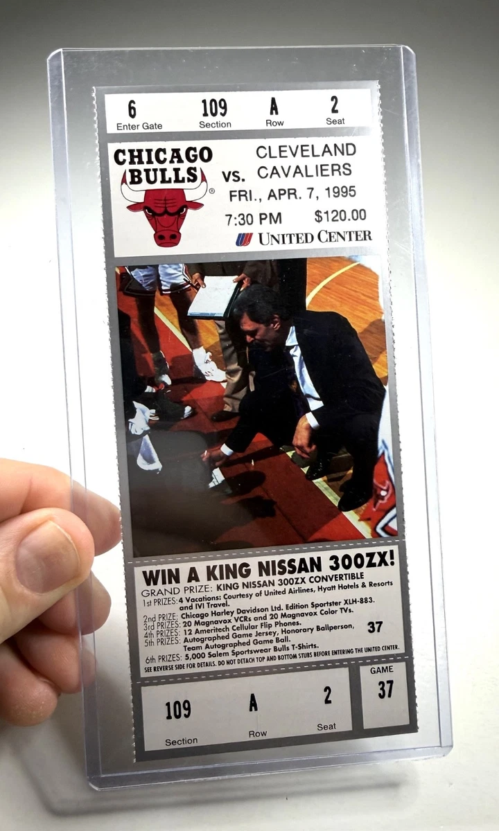 Basketball Chicago Bulls 1995 Vintage Sports Ticket Stubs for sale