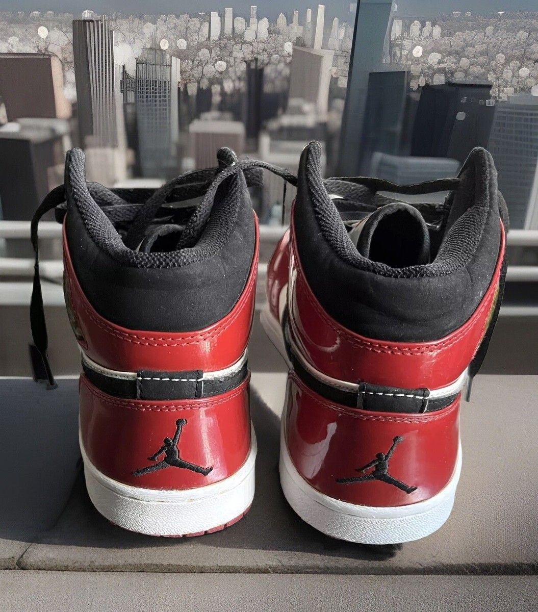VINTAGE) AIR JORDAN I OG. 2003 'CHICAGO BULLS' PATENT LEATHER RED