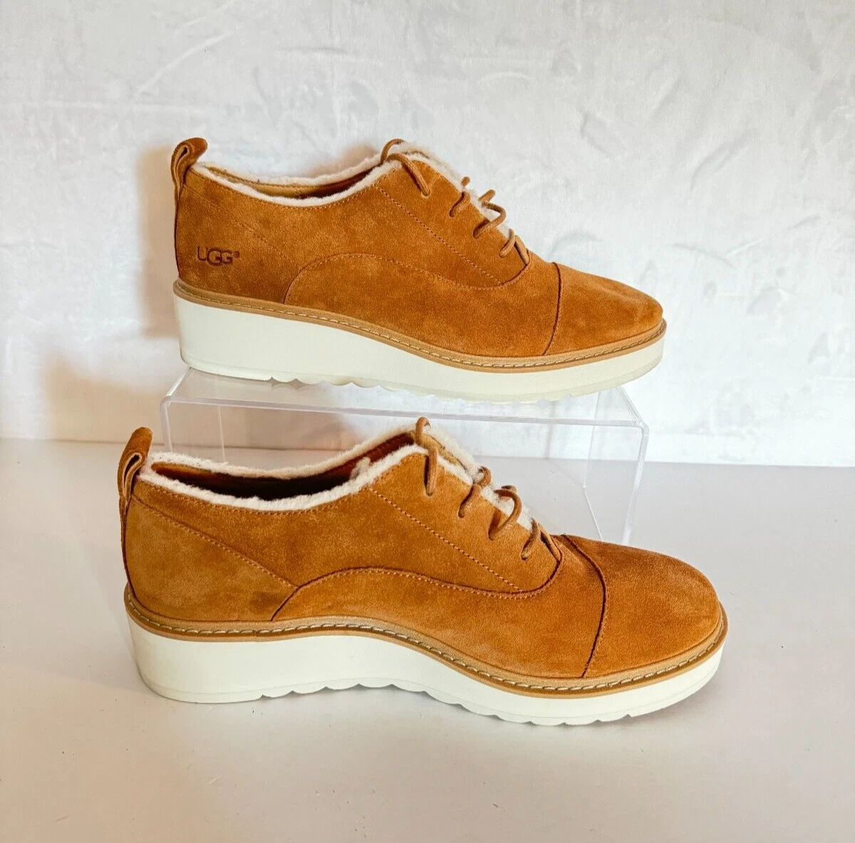 Mocassino Oxford UGG Johanna Spill Seam taglia 9 scamosciato zeppa castagno