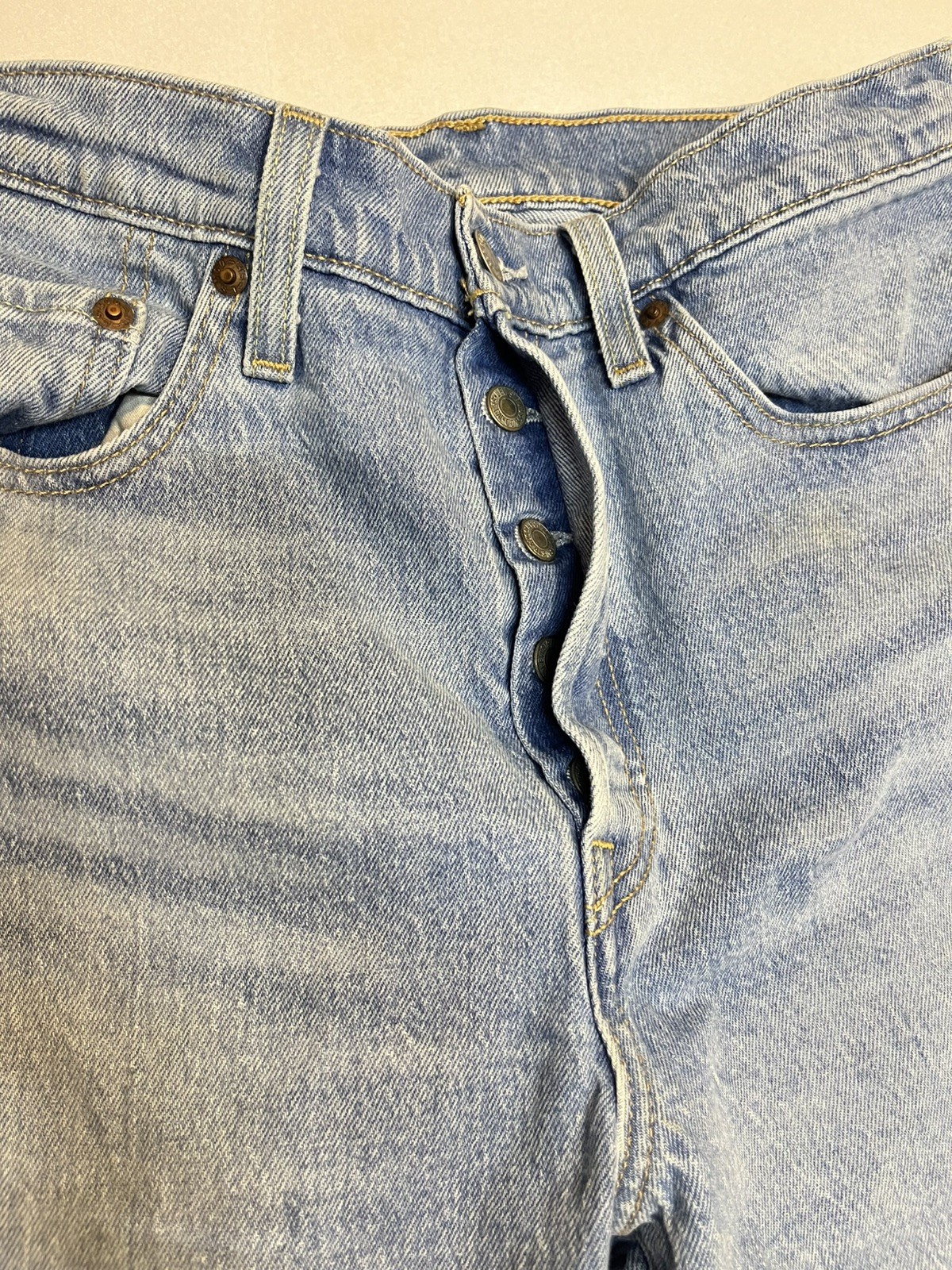 VTG Y2K Levi Strauss & Co 501 Button Fly Distressed Medium Wash Denim Jean 29x30