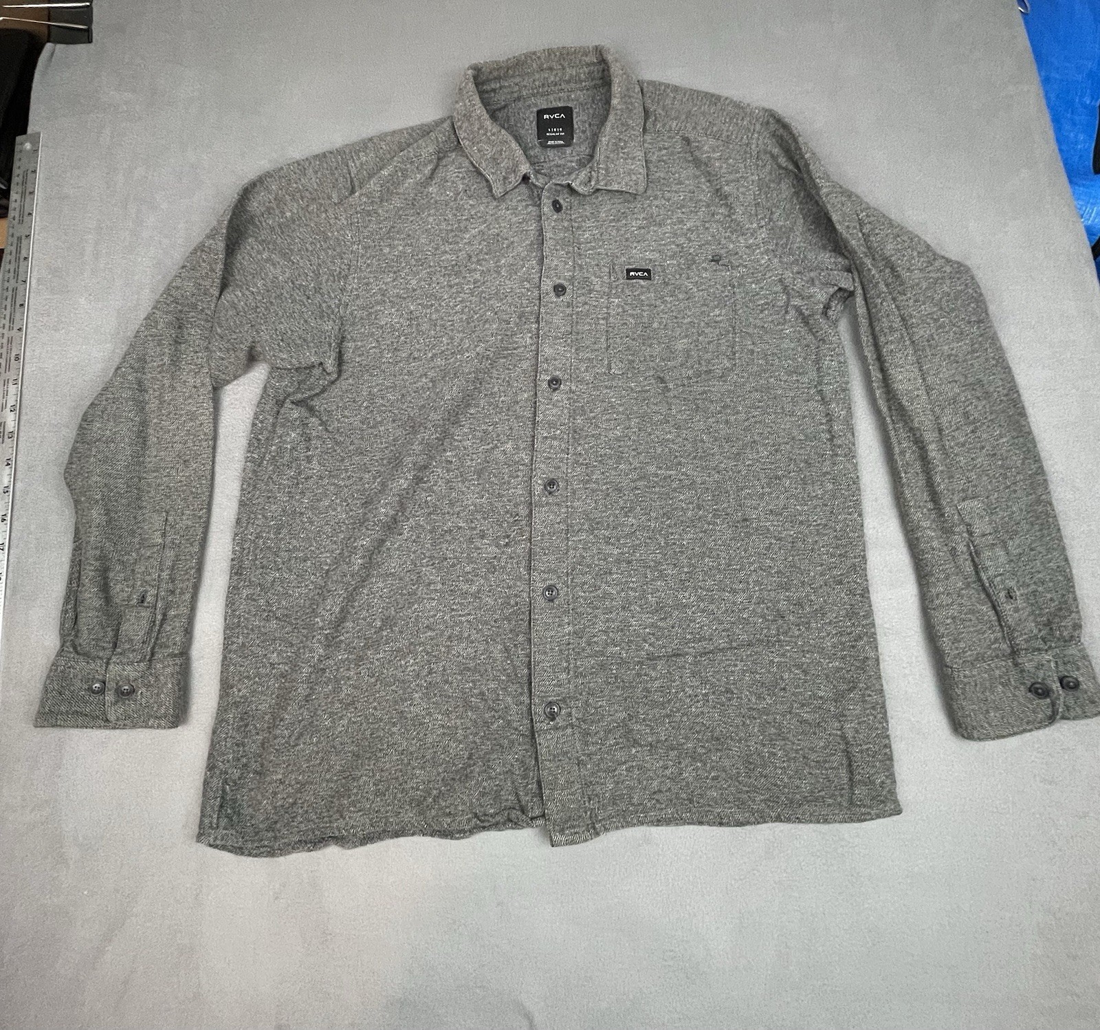 RVCA Button Up Shirt Mens Large Gray Regular Fit Outdoor MMA Midweight Casual