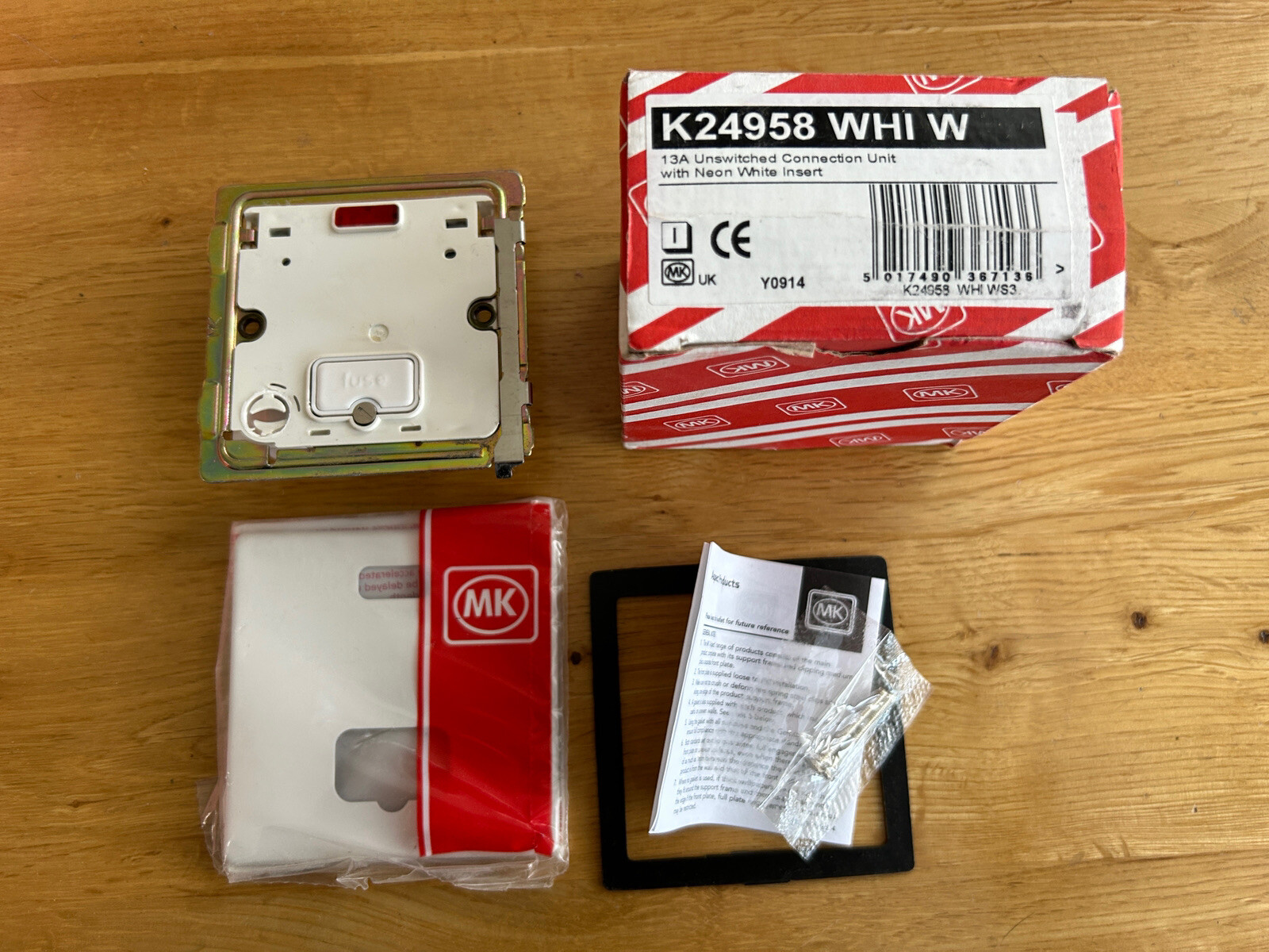 MK K24958 WHI 13A Unswitched Screwless WHITE Fused Connection unit Neon Spur