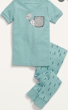 OLD NAVY FREE HUGS UNISEX TODDLER PAJAMA SET. NEW WITH TAG.