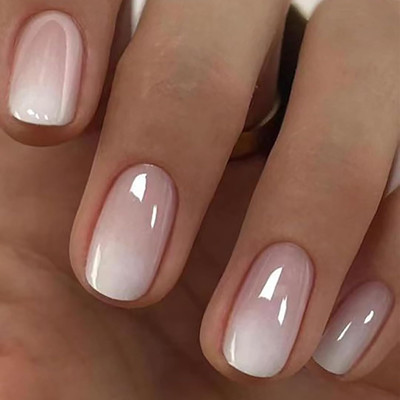 24Pcs Press on Nails Kurze Quadratische Chrom Falsche Nägel mit Design French Ak