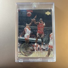 MICHAEL JORDAN - 1995 UPPER DECK 1984-'85 NBA ROOKIE YEARS - CARD #137. rookie card picture