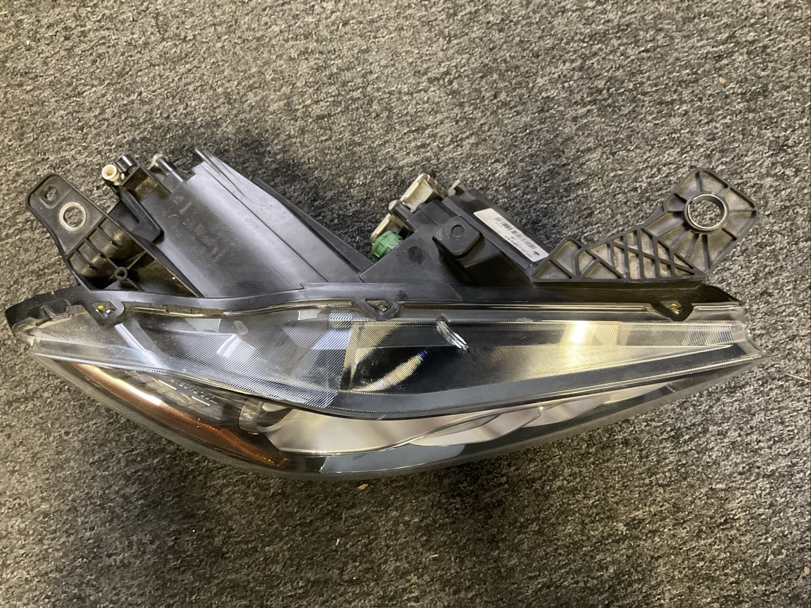 2014-2017 Maserati Ghibli Complete Right Headlight OEM 670005473