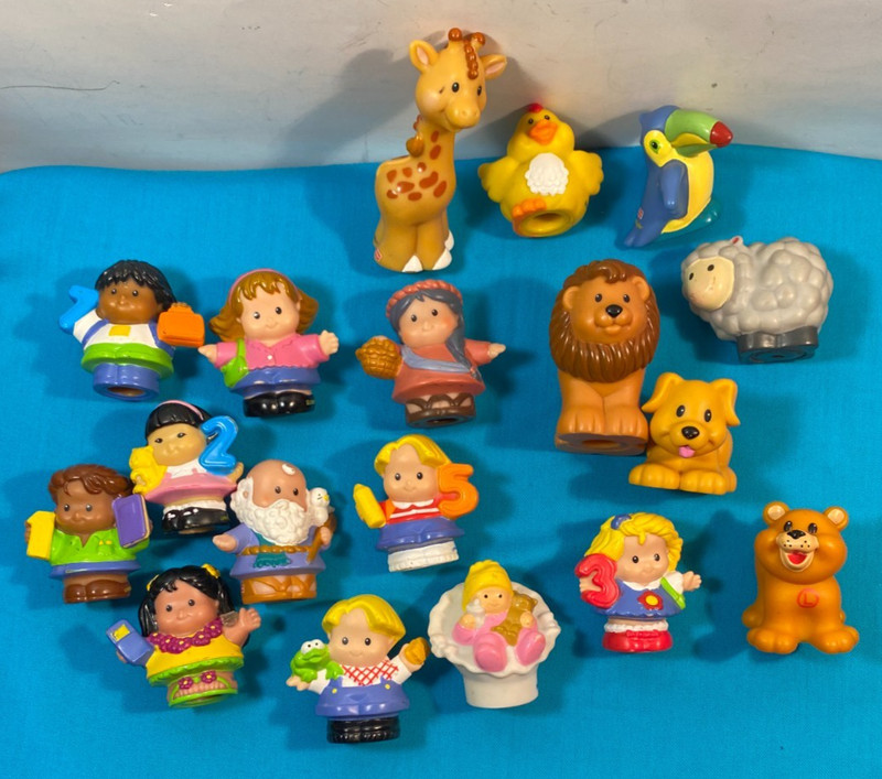 Fisher-Price Little People Mixed Lot Of (18) People & Animals Parrot Hawaii Noah
