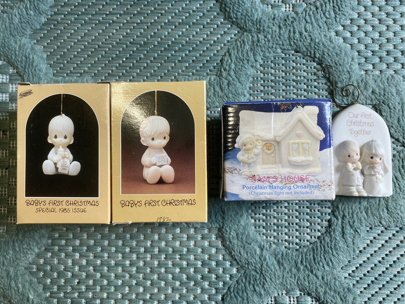 Precious Moments lot of 4 ornaments