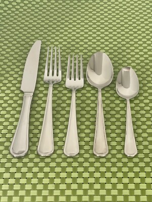 Mikasa, Virtuoso Frost Flatware Service for 12, 65 Piece
