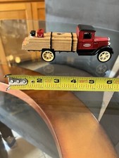 ERTL 1931 HAWKEYE TRUE VALUE AVERTISEMENT TRUCK BANK TA-609