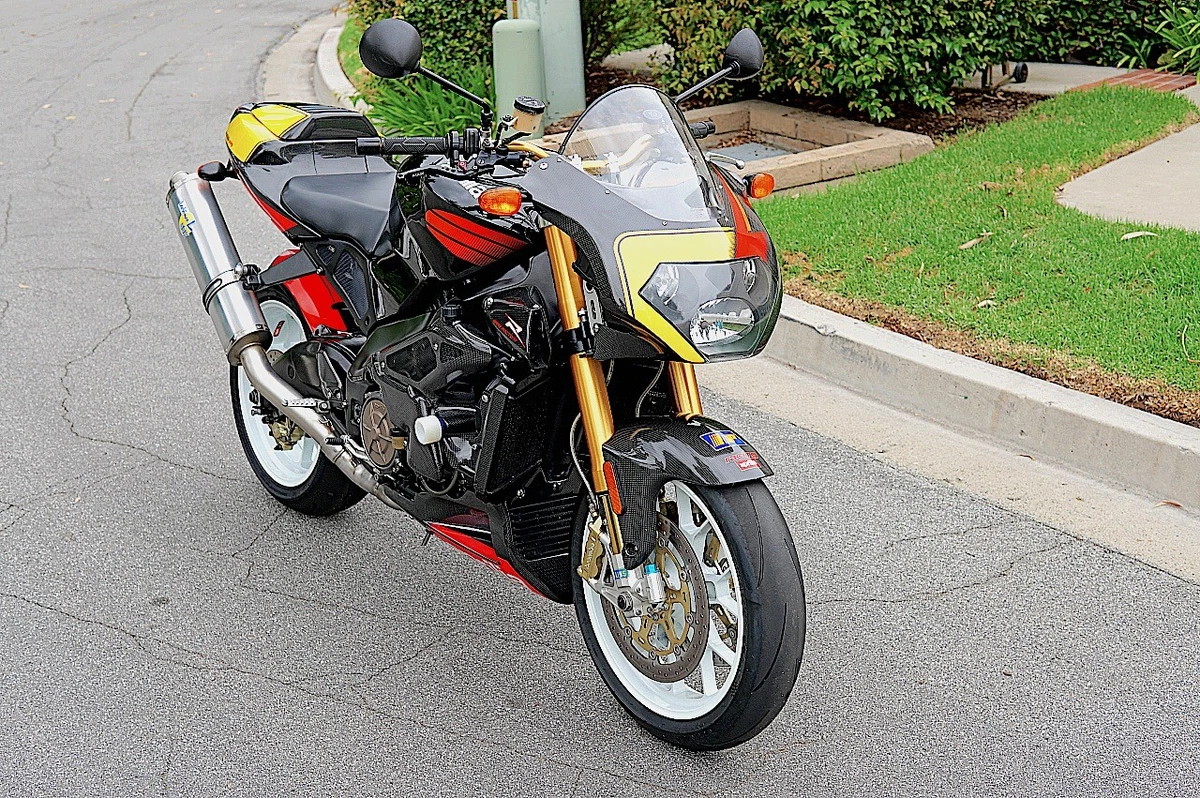 2004 Aprilia Tuono MK1 - right front profile