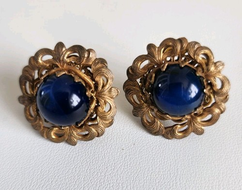 Vtg. Signed Miriam Haskell Gold Filigree, Blue Cabachon Glass Earrings - 第 6/10 張圖片