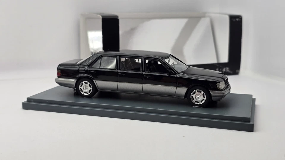 Neo Scale Models 1:43 Mercedes W124 LONG - Immagine 3 di 4