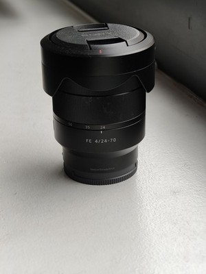 Sony Vario-Tessar T* 24-70mm F/4 F4 Lens FE ZA OSS SEL2470Z