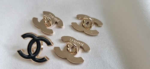 LOT OF 4 CHANEL CC BLACK ENAMEL BUTTONS 18MM - Picture 6 of 6