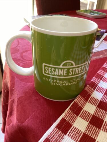 Oscar the Grouch Green Coffee Tea Mug 2014 Sesame Workshop Hot Topic - Picture 2 of 3