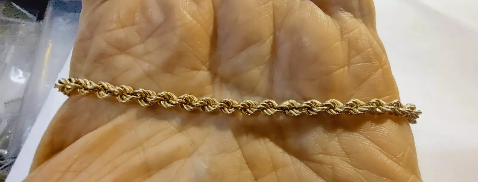 Picture 2 of 4