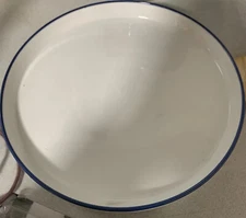 Mainstays 4-Piece Blue Rim Stoneware Dinner Ware plates.