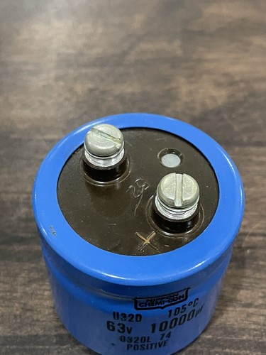 NIPPON CHEMI-CON U32D Aluminum Electorlytic Capacitor (H3) - Picture 3 of 8