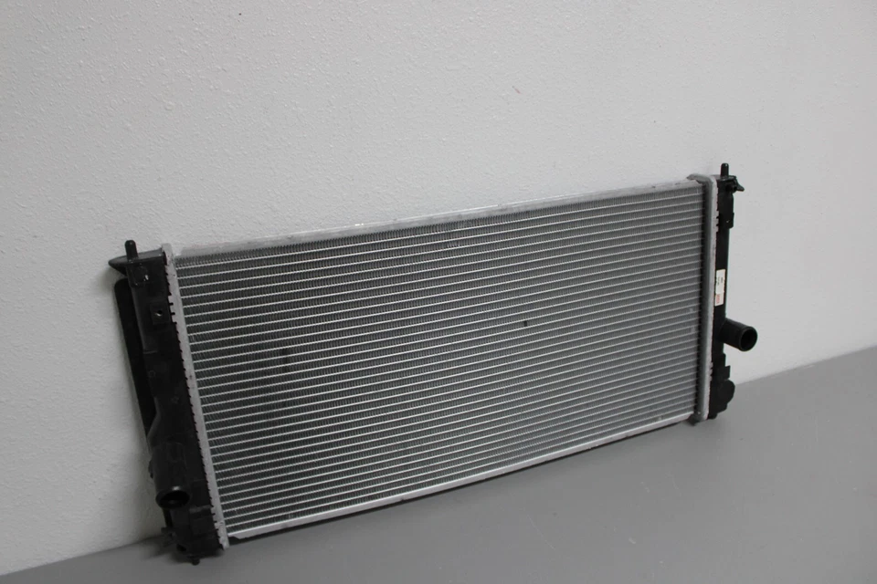 2000 2001 2002 2003 TOYOTA MR2 SPYDER FRONT RADIATOR - Изображение 2 из 4