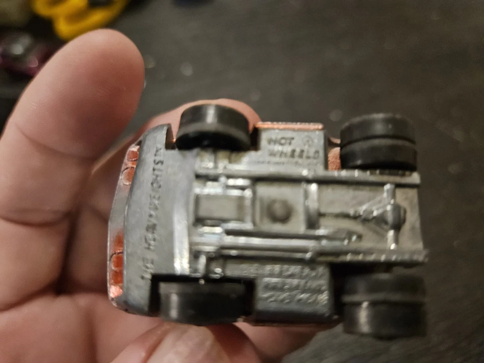 Hot Wheels Redline Heavyweights Fire Truck Red Vintage Mattel 1969 - Image 4 of 4