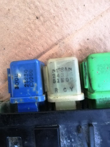 Nissan 63C60 relays 3ODU 25230 C9980 24336 51E00 25230 C9965 40329M 25630 C9960 - Picture 5 of 9