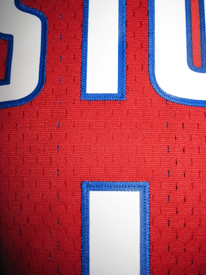 Camiseta deportiva para hombre Chaucey Billups Detroit Pistons 2004 2XL roja Reebok Swingman Foto 3 de 4