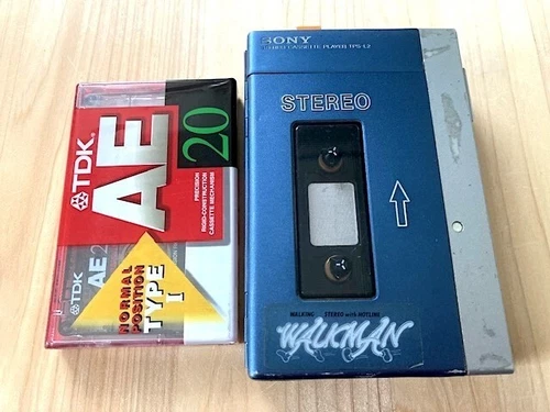 Sony Walkman TPS-L2 First generation stereo cassette player Retro audio Japan - Picture 1 of 12