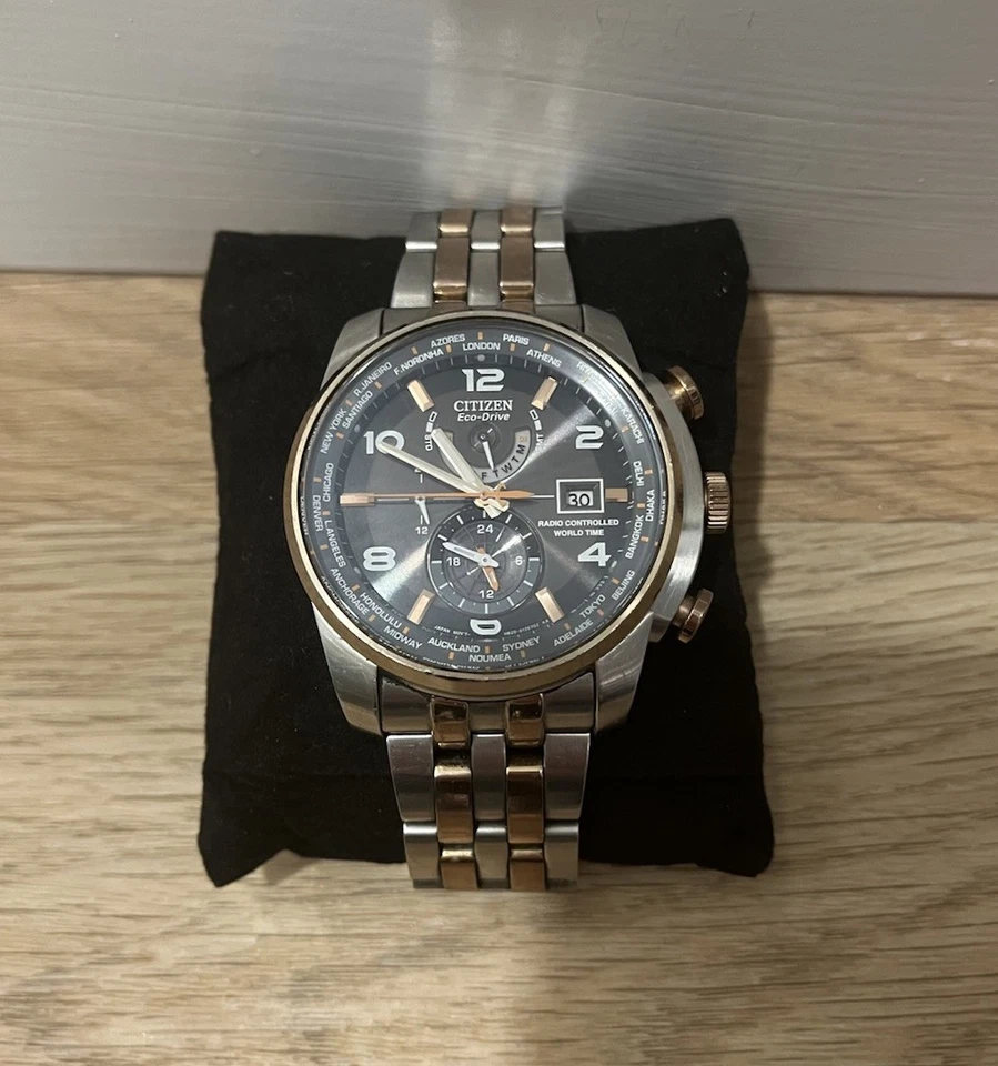 Reloj Citizen Eco-Drive Hombre 42mm H820-S087228 Radiocontrolado Hora Mundial 7.25" Foto 3 de 4