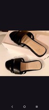 NEW, women's Sandals Size 6