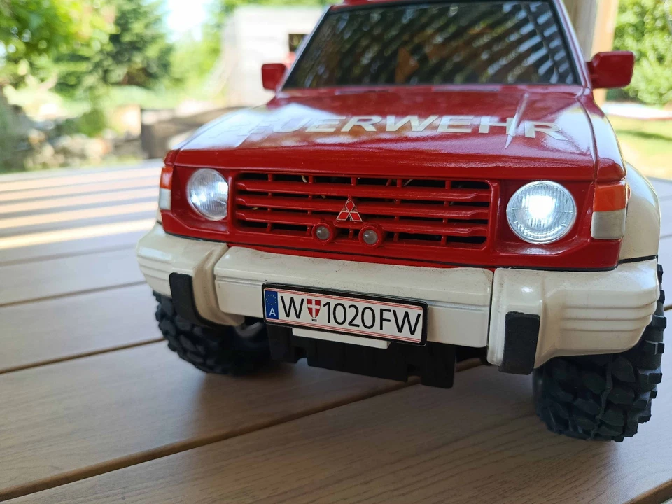 Tamiya Mitsubishi Pajero CC01 1/10 RC 4X4 avec radio 2.4Ghz scale crawler cc 01 - Photo 4/4