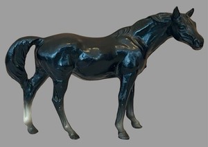 VINTAGE!‼️ Breyer #5028 G1 black thoroughbred mare, semi-gloss, 1975–1988. EUC