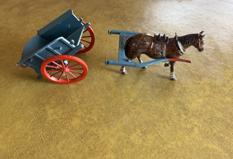 1950’s VINTAGE LEAD METALBrown Horse and Blue Wagon figurine Britains Ltd London