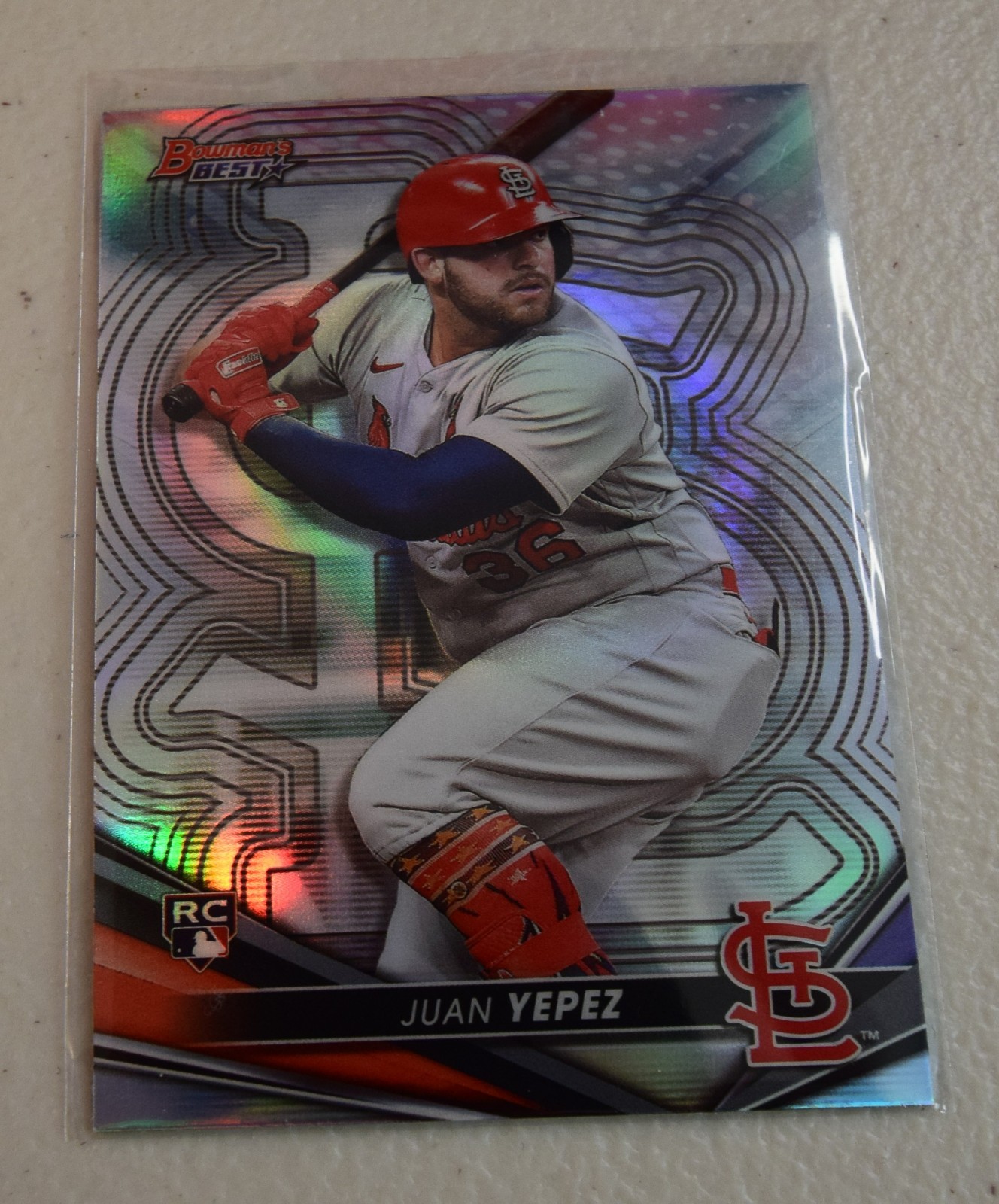 2022 Bowman's Best Refractor #15 Juan Yepez