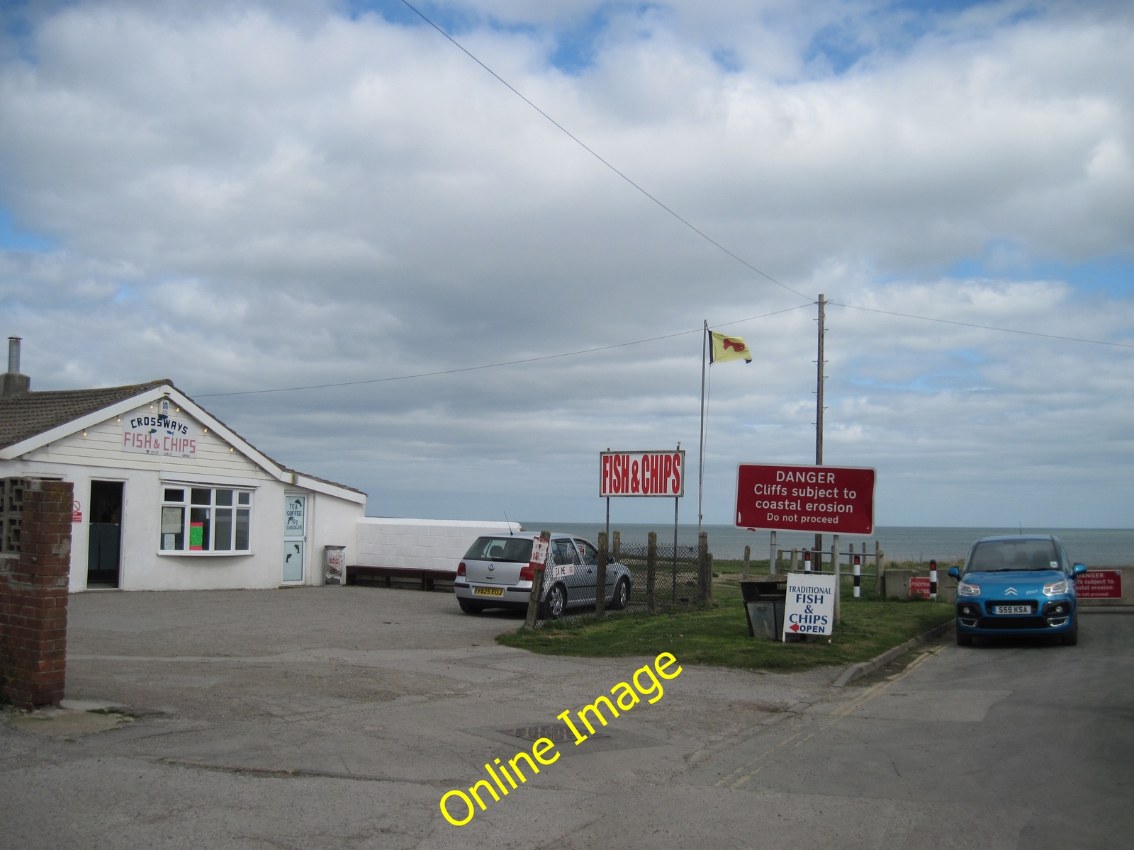 Foto 12x8 Es esta la tienda de pescado y patatas fritas más cercana al mar East End/TA175 c2014