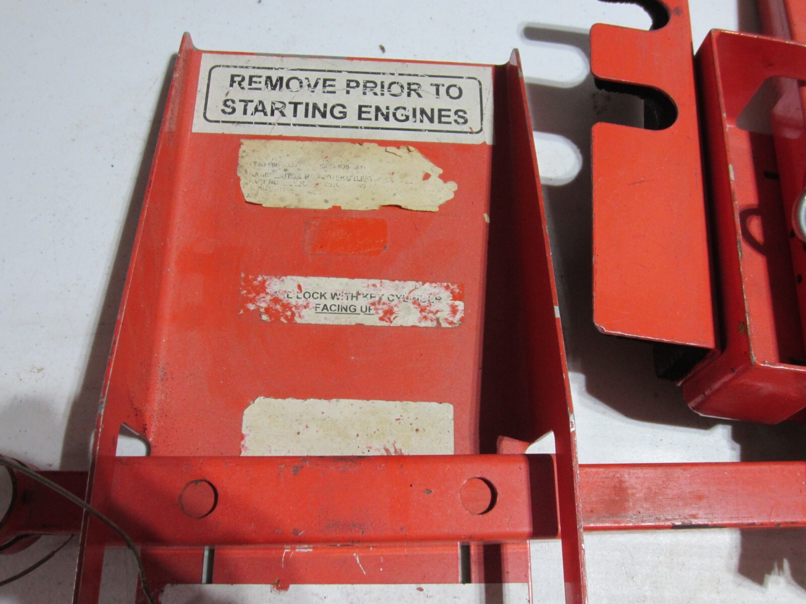 AIRCRAFT LOCKS ENGINE PROPELLER ??? 1 PAIR AS PICTURED NO PART NUMBER