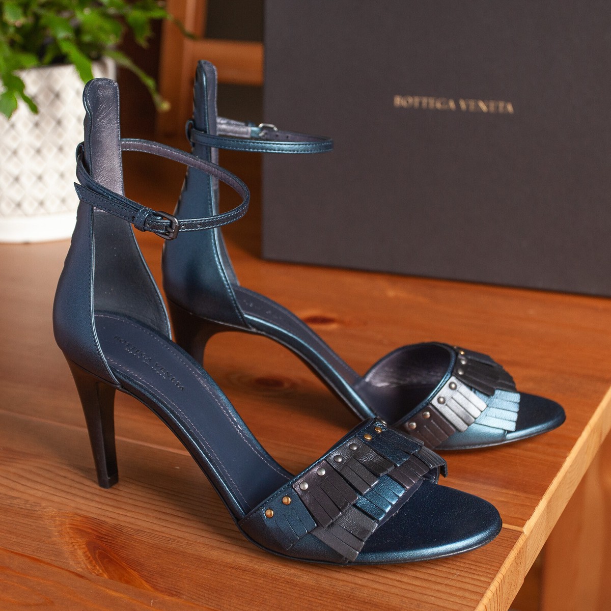 【BOTTEGA VENETA】SANDAL Bottega Veneta Brighton Fringe Heeled Sandals - Size 38 EU