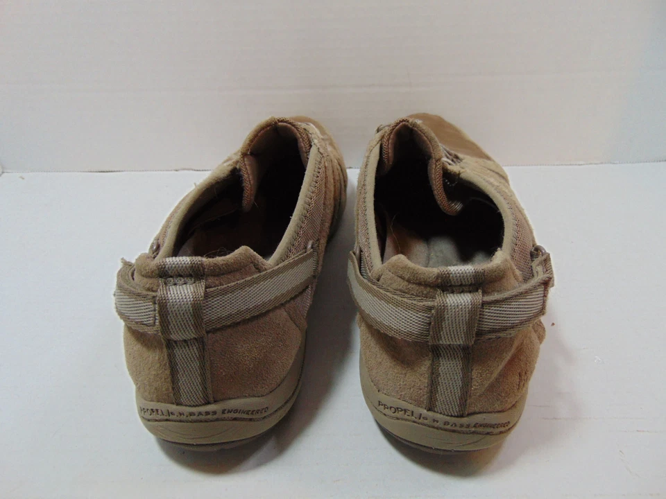 Bass Propel (Tiffany) Stabilizer Walking Shoes - Women 8.5M Tan Suede and Mesh - Image 4 of 4